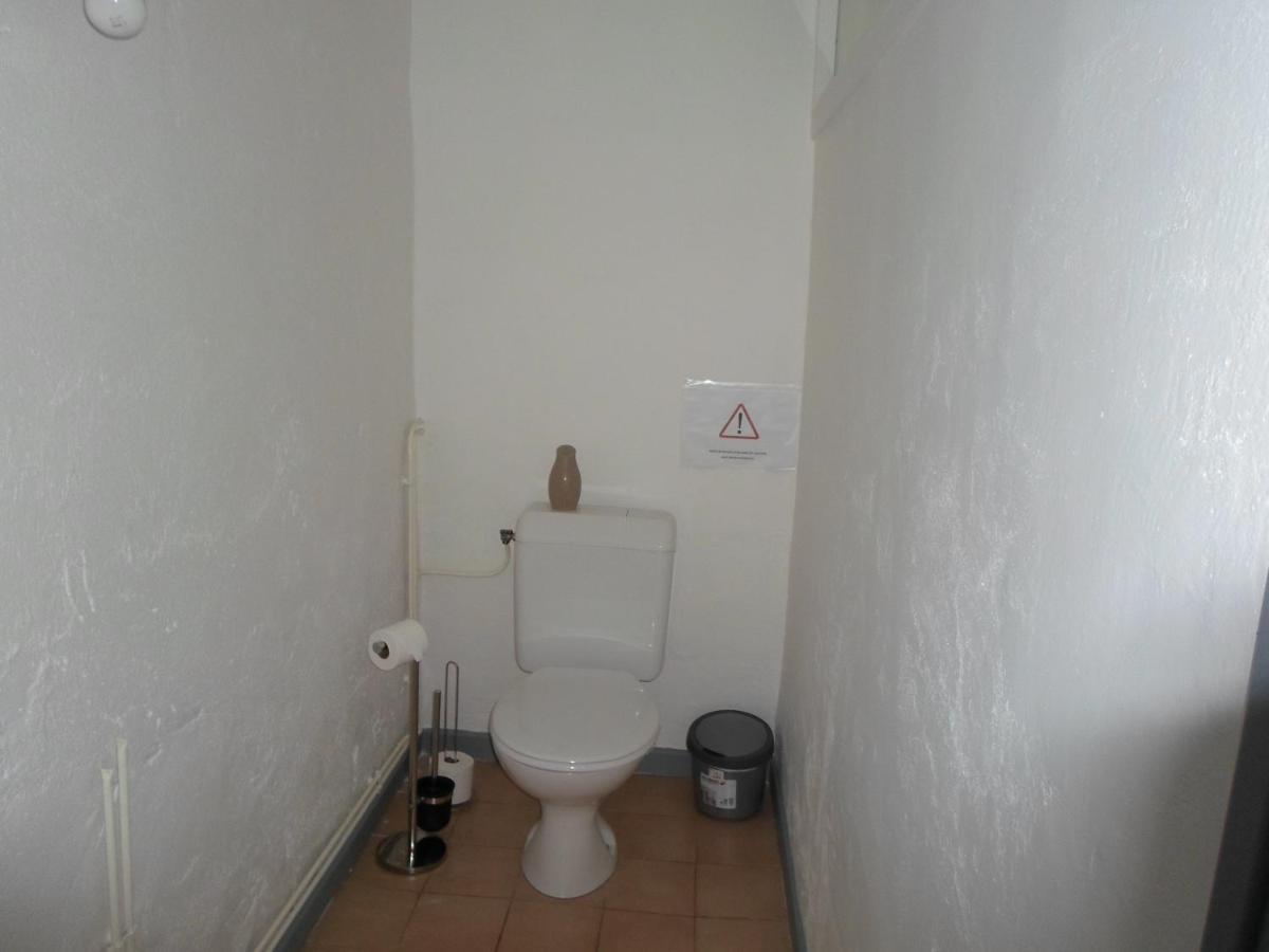 Relais Des Chaux Bed & Breakfast Saint-Jean-des-Ollieres ภายนอก รูปภาพ