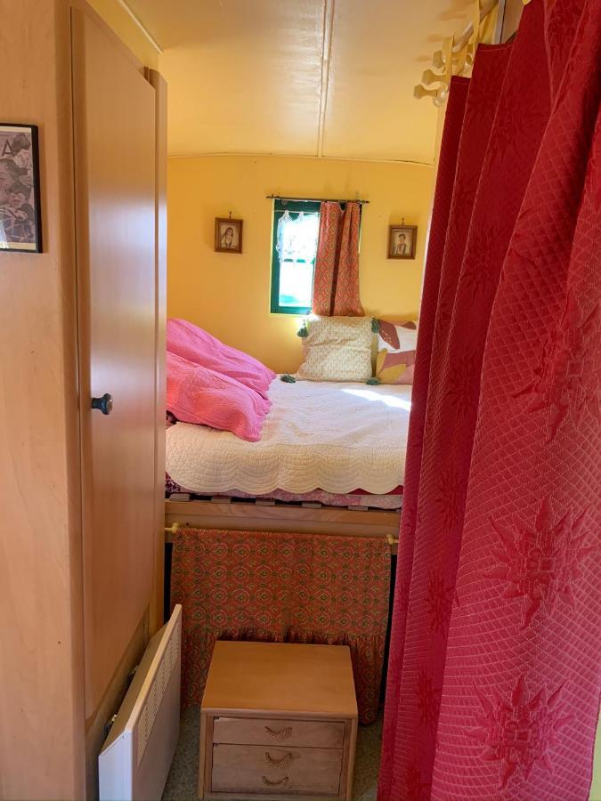 Relais Des Chaux Bed & Breakfast Saint-Jean-des-Ollieres ภายนอก รูปภาพ