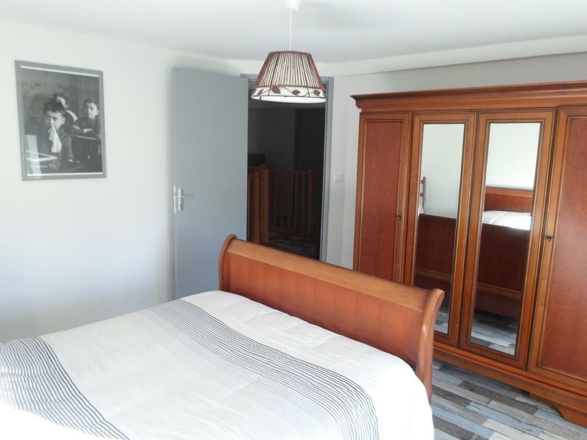 Relais Des Chaux Bed & Breakfast Saint-Jean-des-Ollieres ภายนอก รูปภาพ