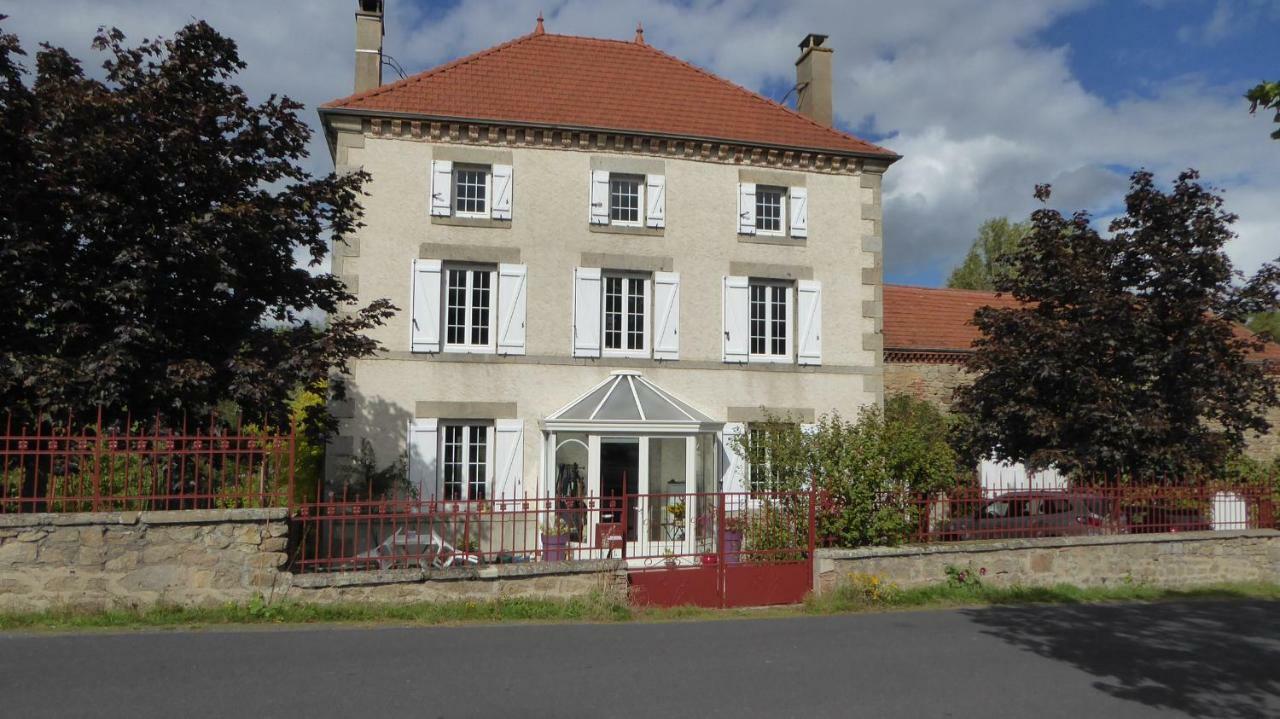 Relais Des Chaux Bed & Breakfast Saint-Jean-des-Ollieres ภายนอก รูปภาพ